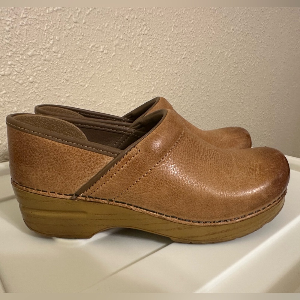 Women's Dansko Distressed Honey Clogs